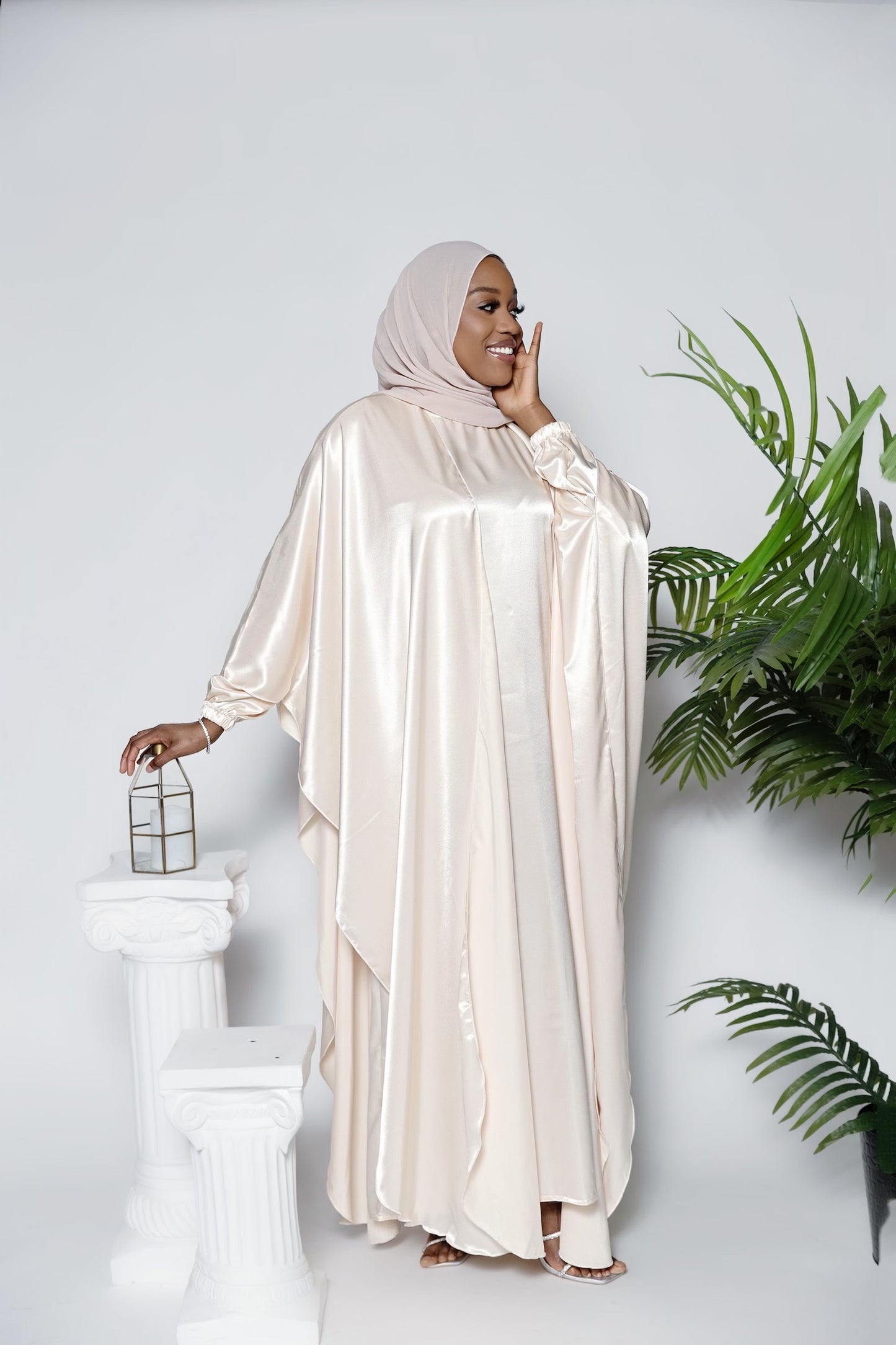 Iyra Abaya - Beige