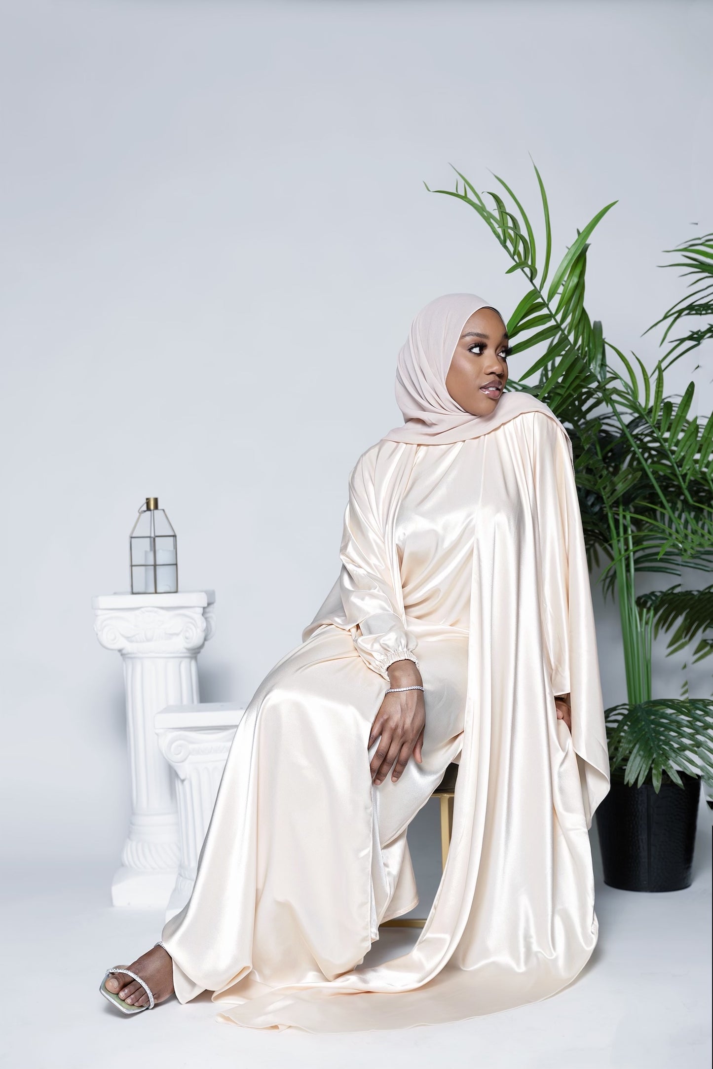 Iyra Abaya - Beige