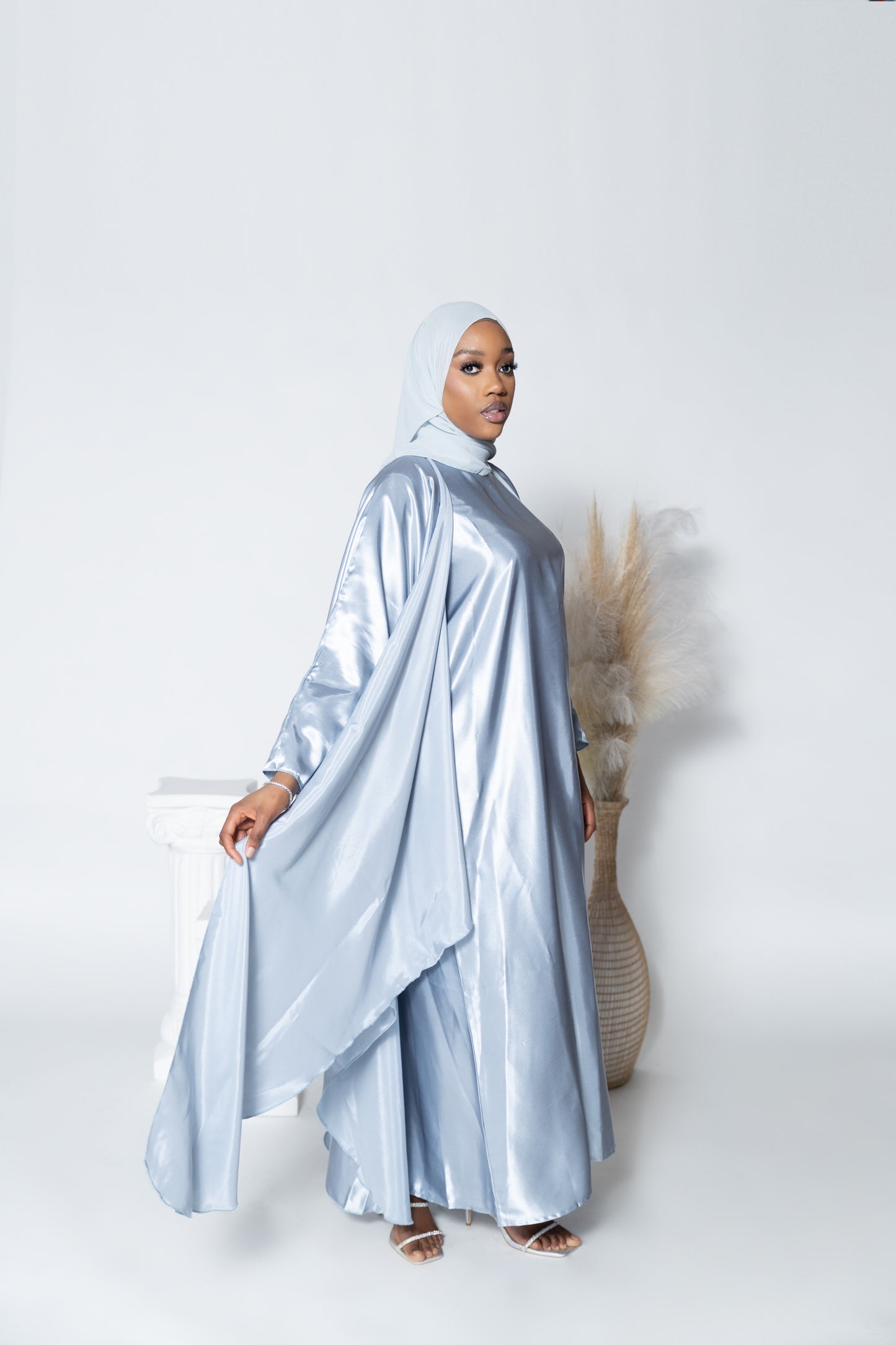 Iyra Abaya - Blue