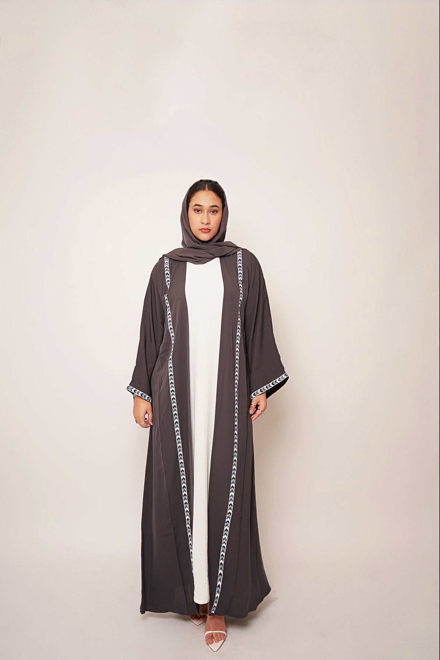 Date Night Abaya - Dark Grey