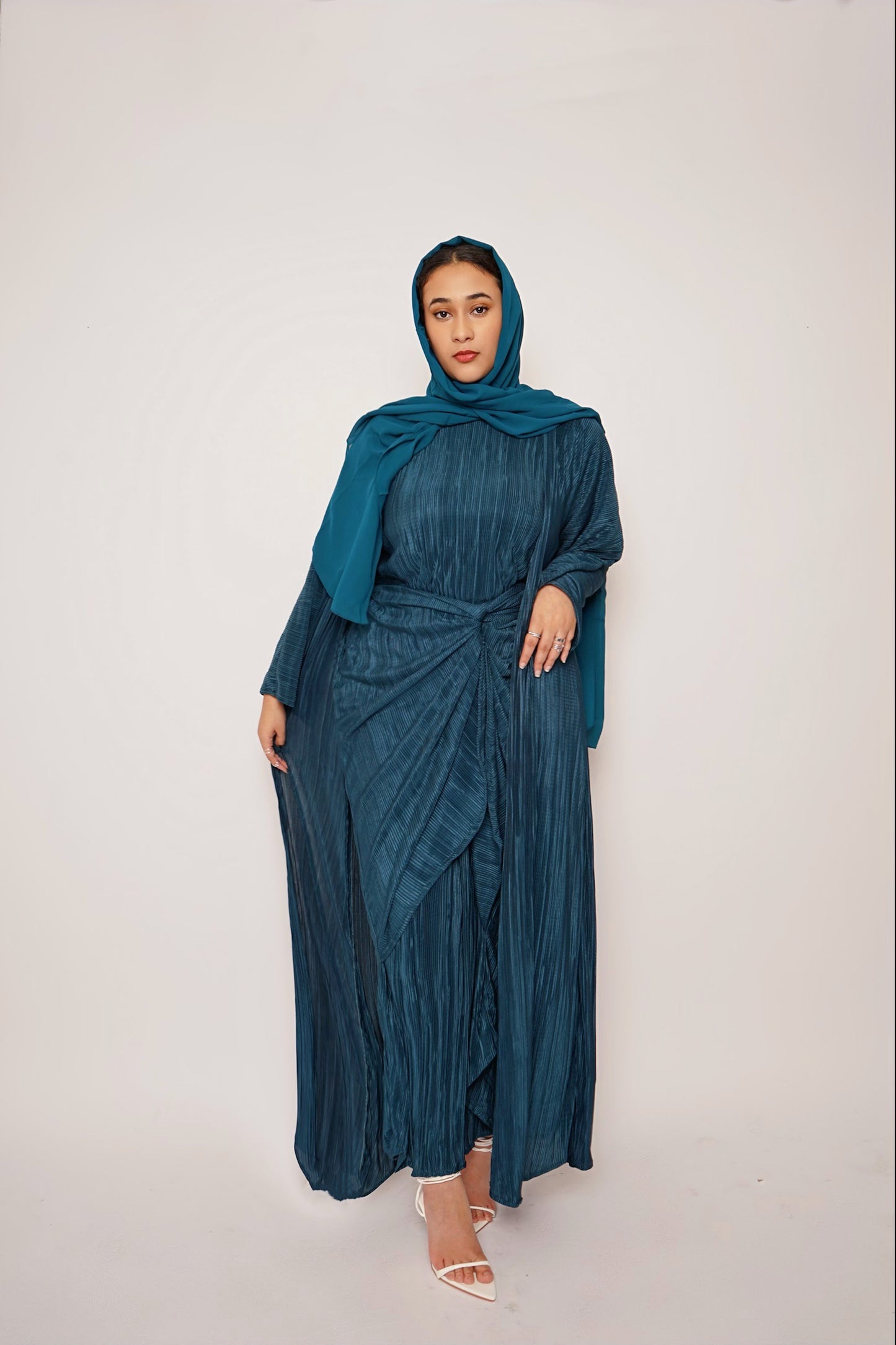 It Girl Abaya - Peacock